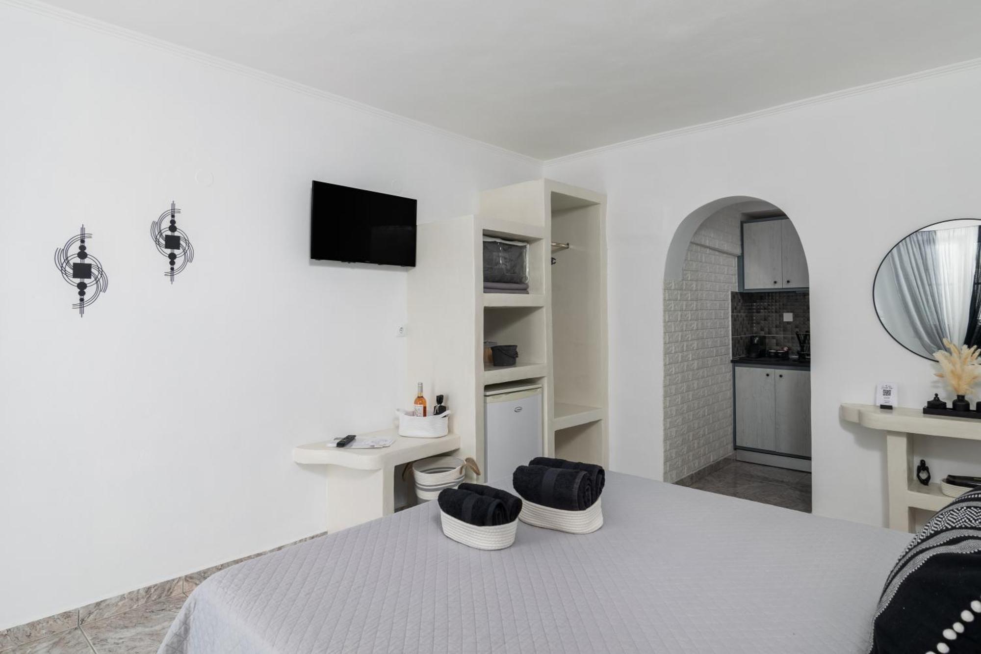 Miloessa Apartment Adamantas  Екстериор снимка