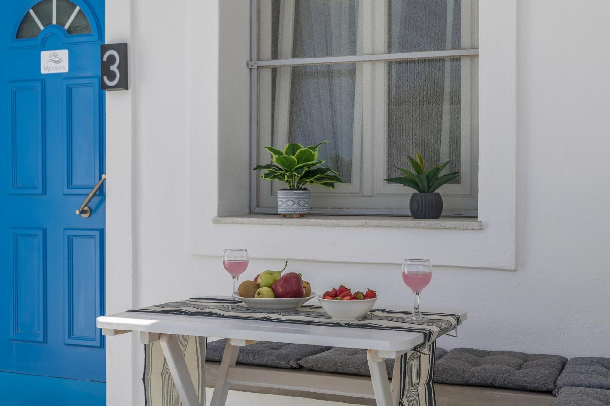 Miloessa Apartment Adamantas  Екстериор снимка