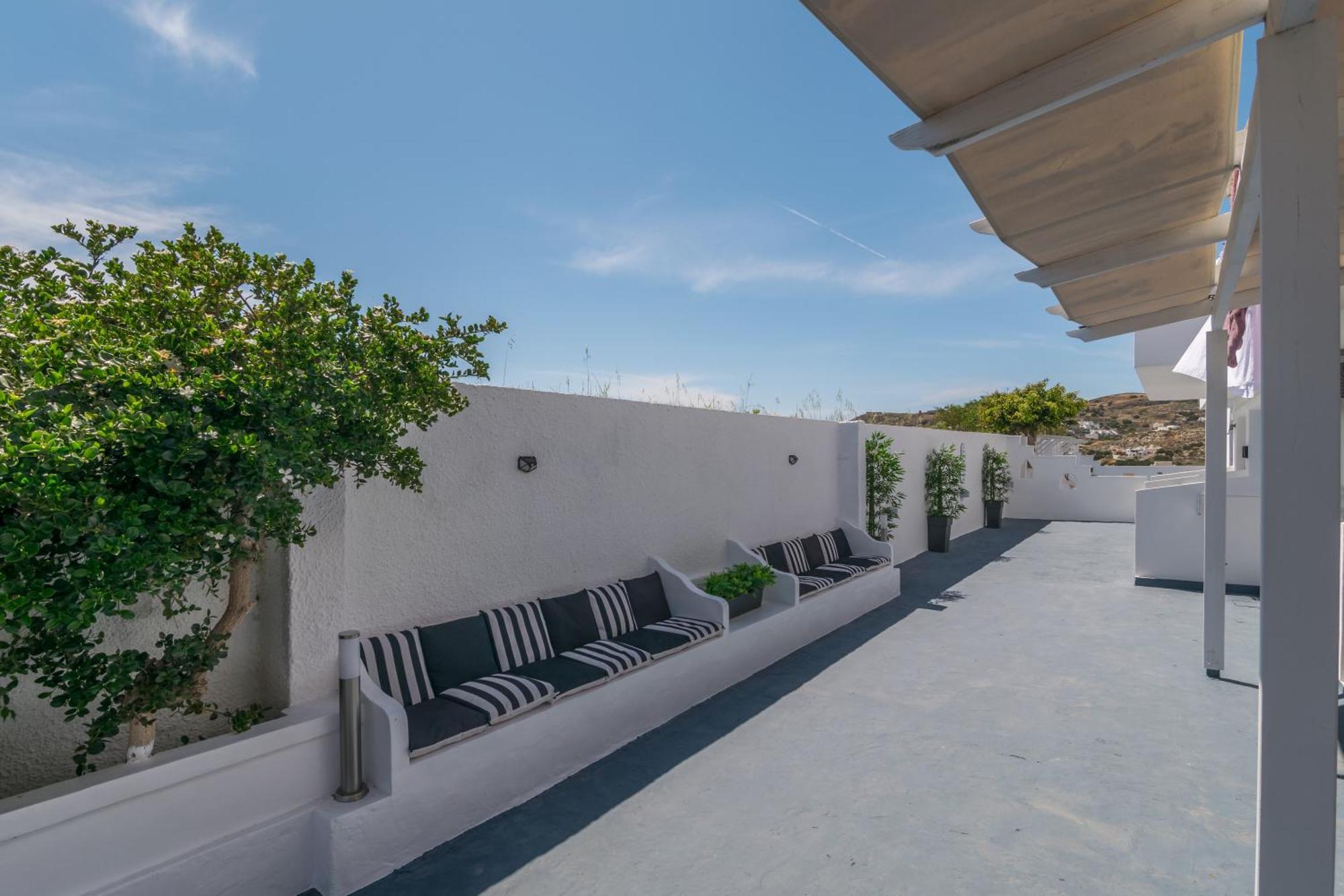 Miloessa Apartment Adamantas  Екстериор снимка